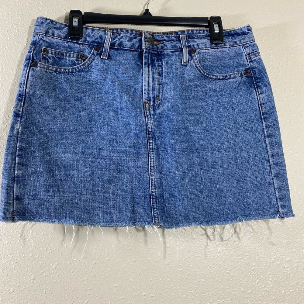 Mossimo supply co. Mini Skirt Frayed hem pockets Front Back Front Zip 34…
